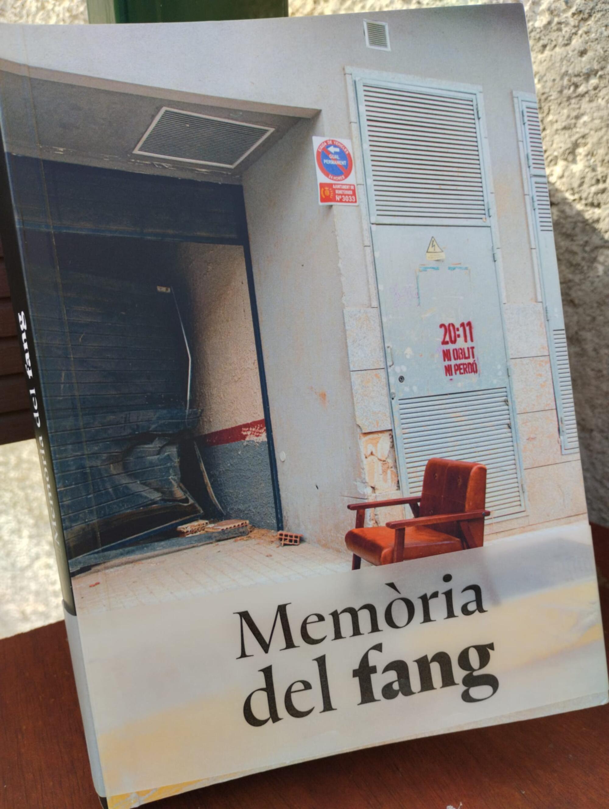 Llibre 'Memòria del fang', de Pau Alabajos, Ricard Chulià i Rose Hurtado